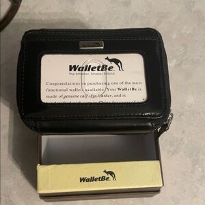 New Walletbe Black Leather Wallet
